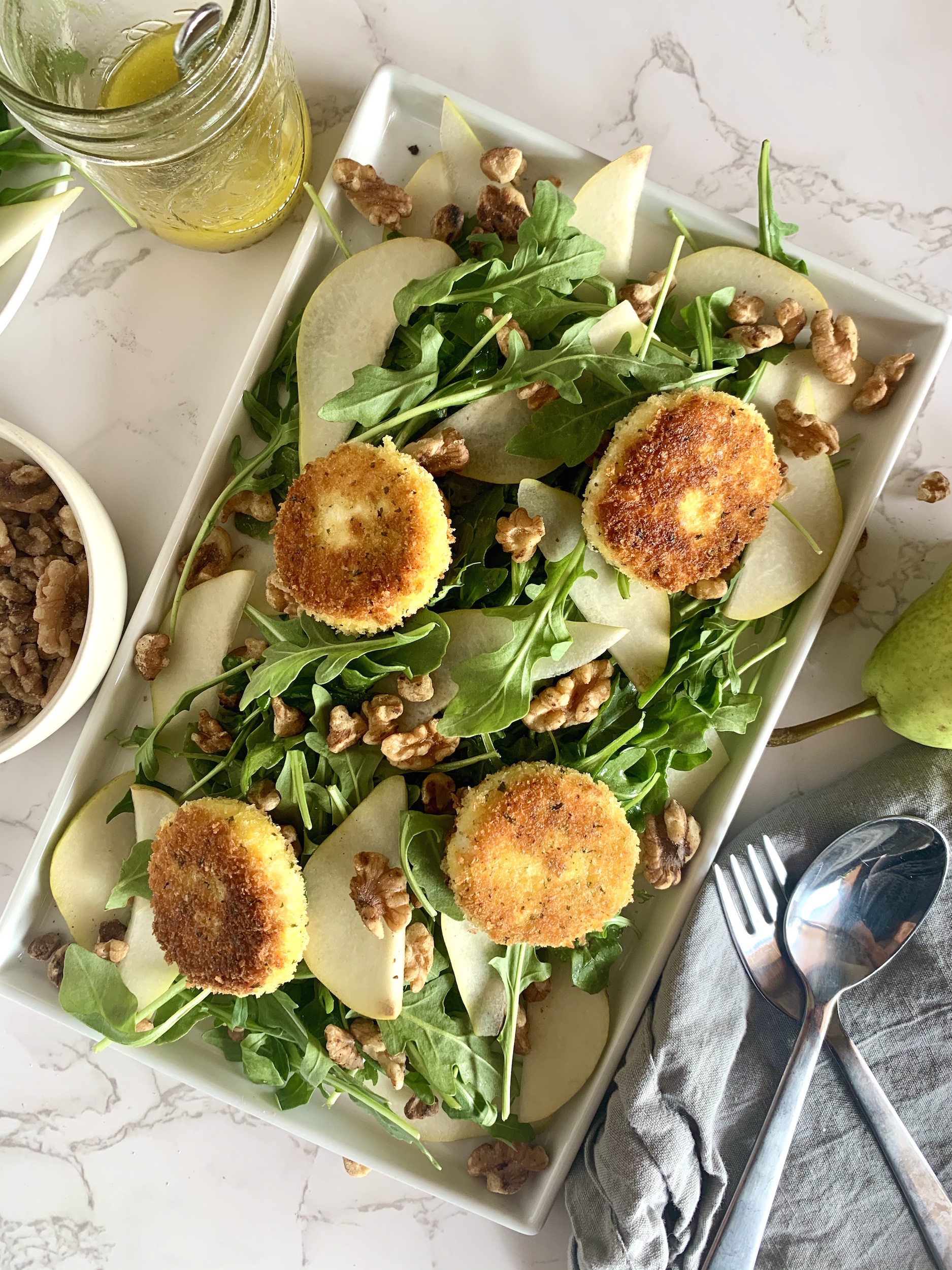 Crispy Goat Cheese Salads: Balancing Sweet, Tangy & Creamy Flavors